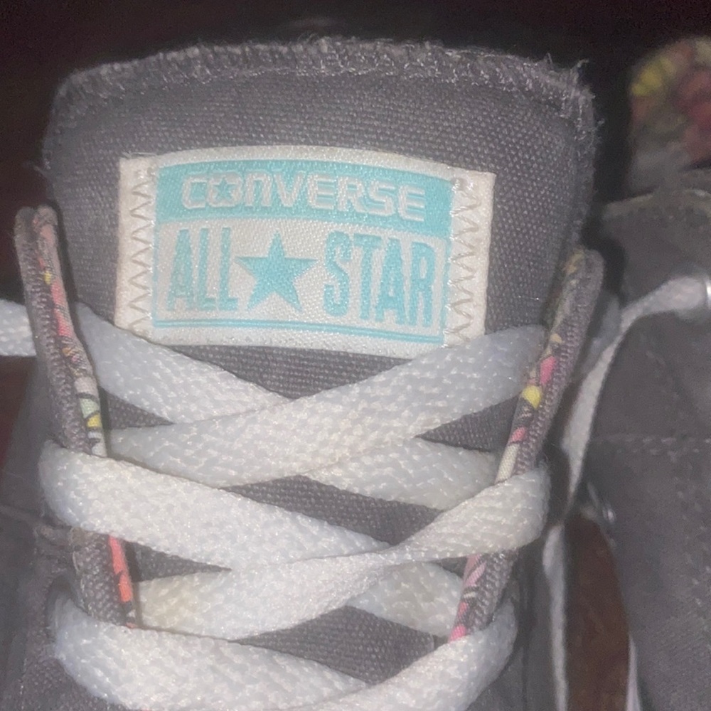 Converses - Picture 4 of 4